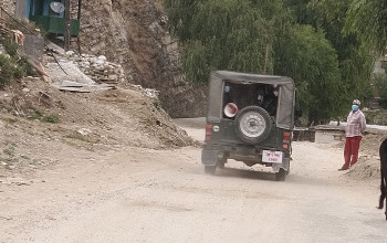 जुम्ला: कोभिड सचेतना फैलाउन पेट्रोलिङमा नेपाली सेना 